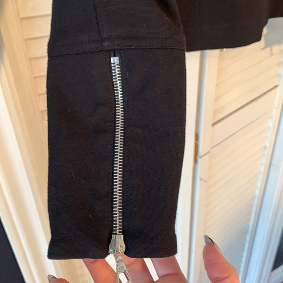 Franco Mirabelli edgy black skirt suit, size 2. - Picture 3 of 8